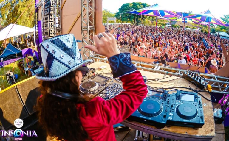 Caroles Insônia Open Air